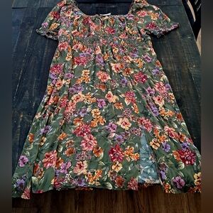 Additionelle flowy dress